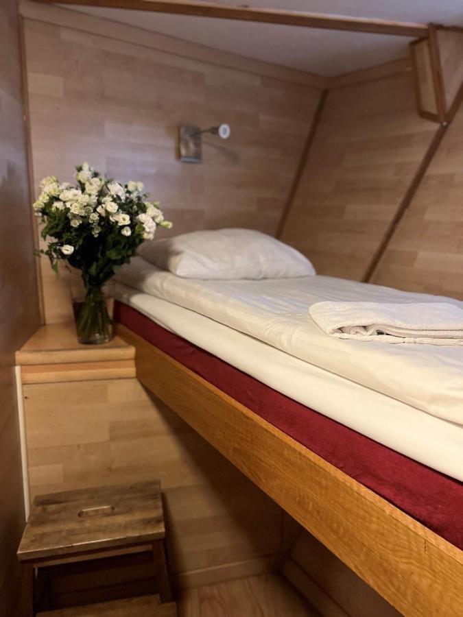 Den Roeda Baten Стокхолм Екстериор снимка